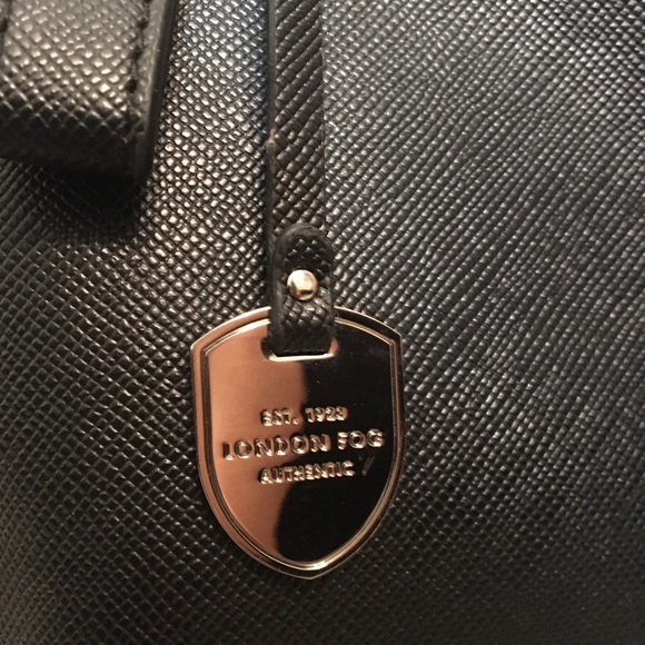 London Fog black tote multiple pockets - Picture 2 of 5